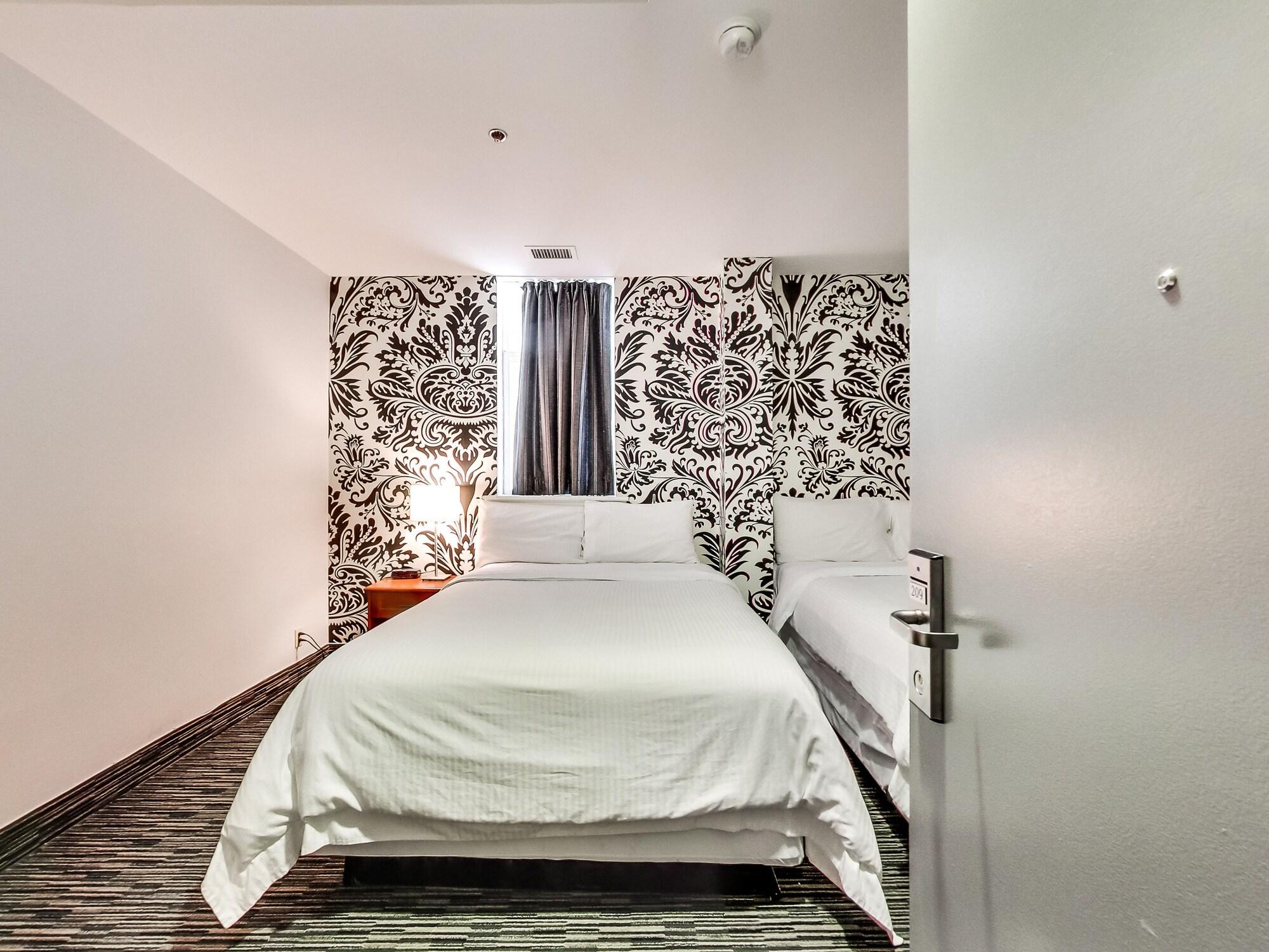 Isabella Hotel & Suites Toronto Esterno foto